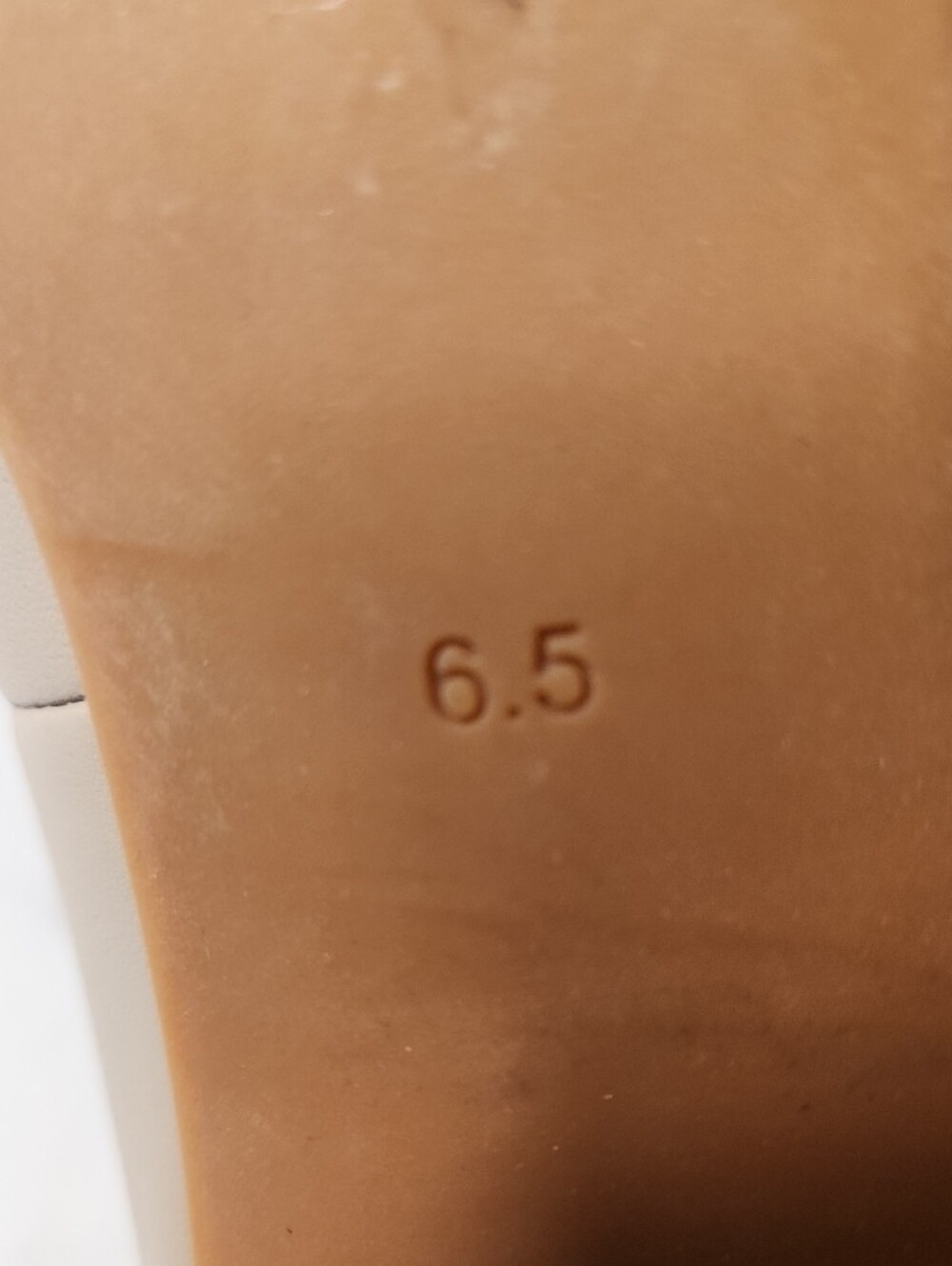 Tory Burch Taupe Leather Logo Medallion Claire Pumps Size 6.5 - Picture 13 of 14